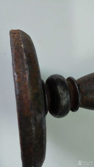 时光的印记 用作烛台的两个铁件